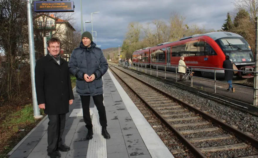Deutschlands kleinster Bahnhof - Bad Tönisstein?