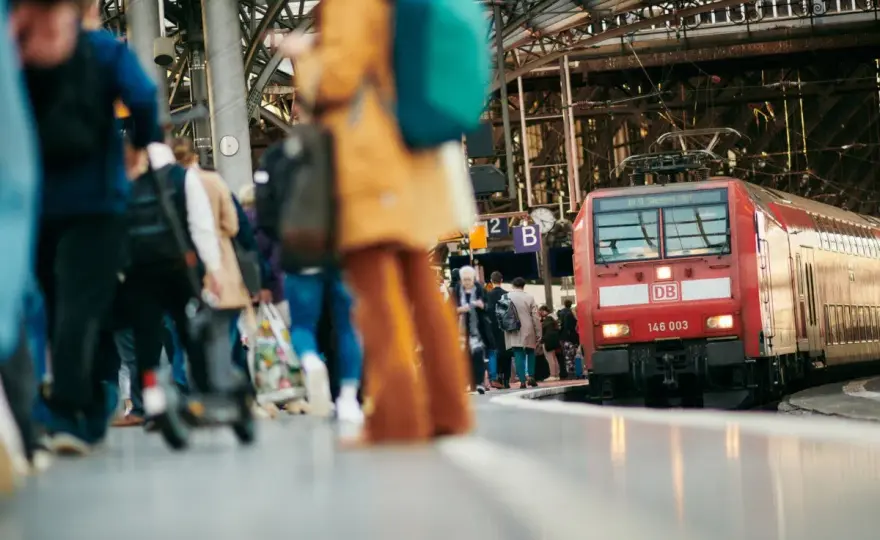 Bahnreise planen - So sparst du Geld & Nerven im Zug