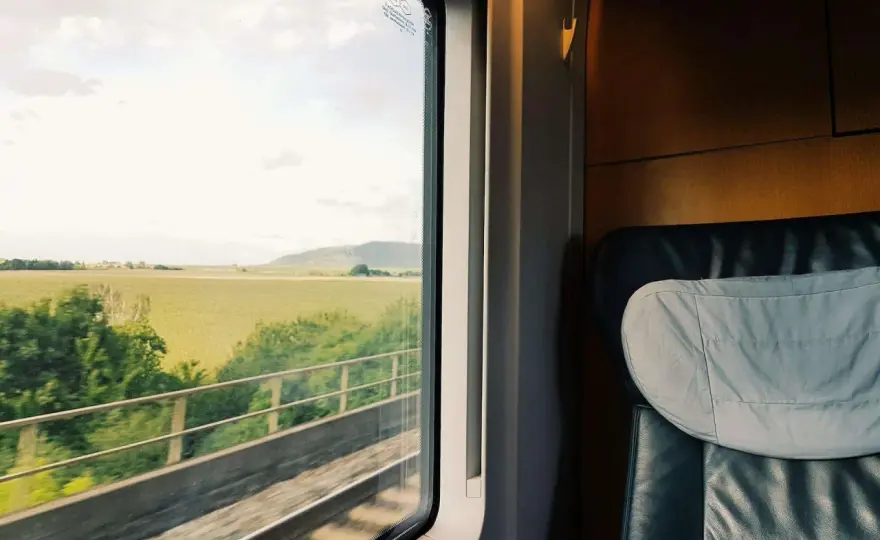 Bahnreise nach Hamburg - So kommst du stressfrei an!