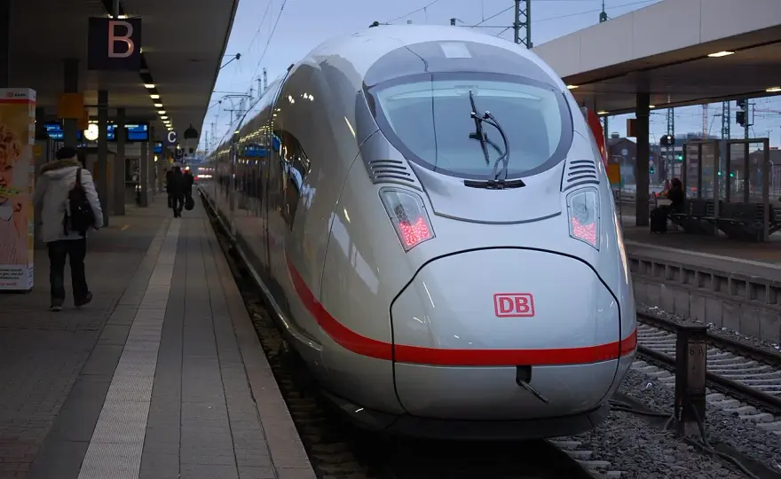 Frankfurt Paris Zug - Schnell, Direkt, Günstig? Dein Guide!