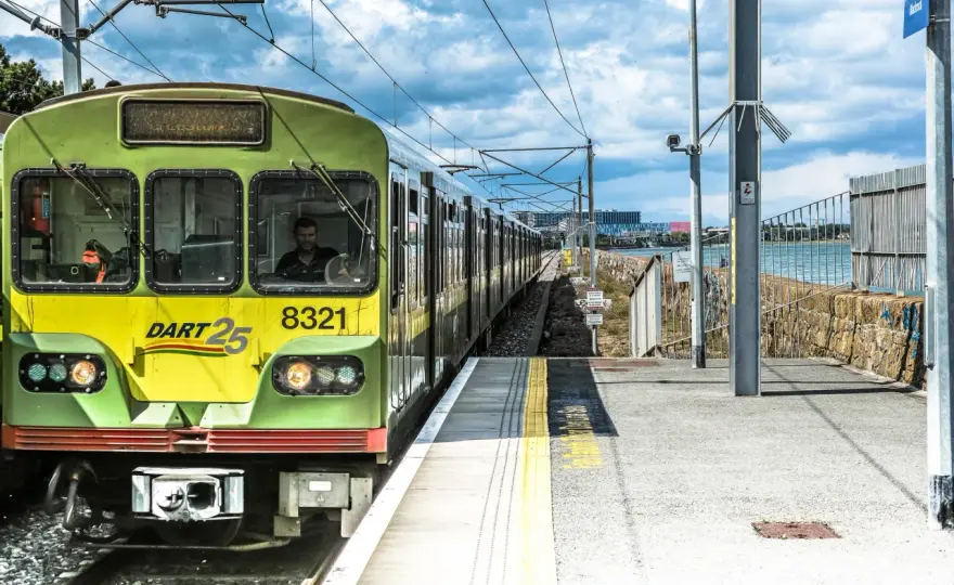 Irish Train - Dein Guide für das Bahnnetz in Irland
