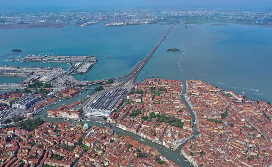 Venedig Bahnhof - Santa Lucia oder Mestre? Dein Guide
